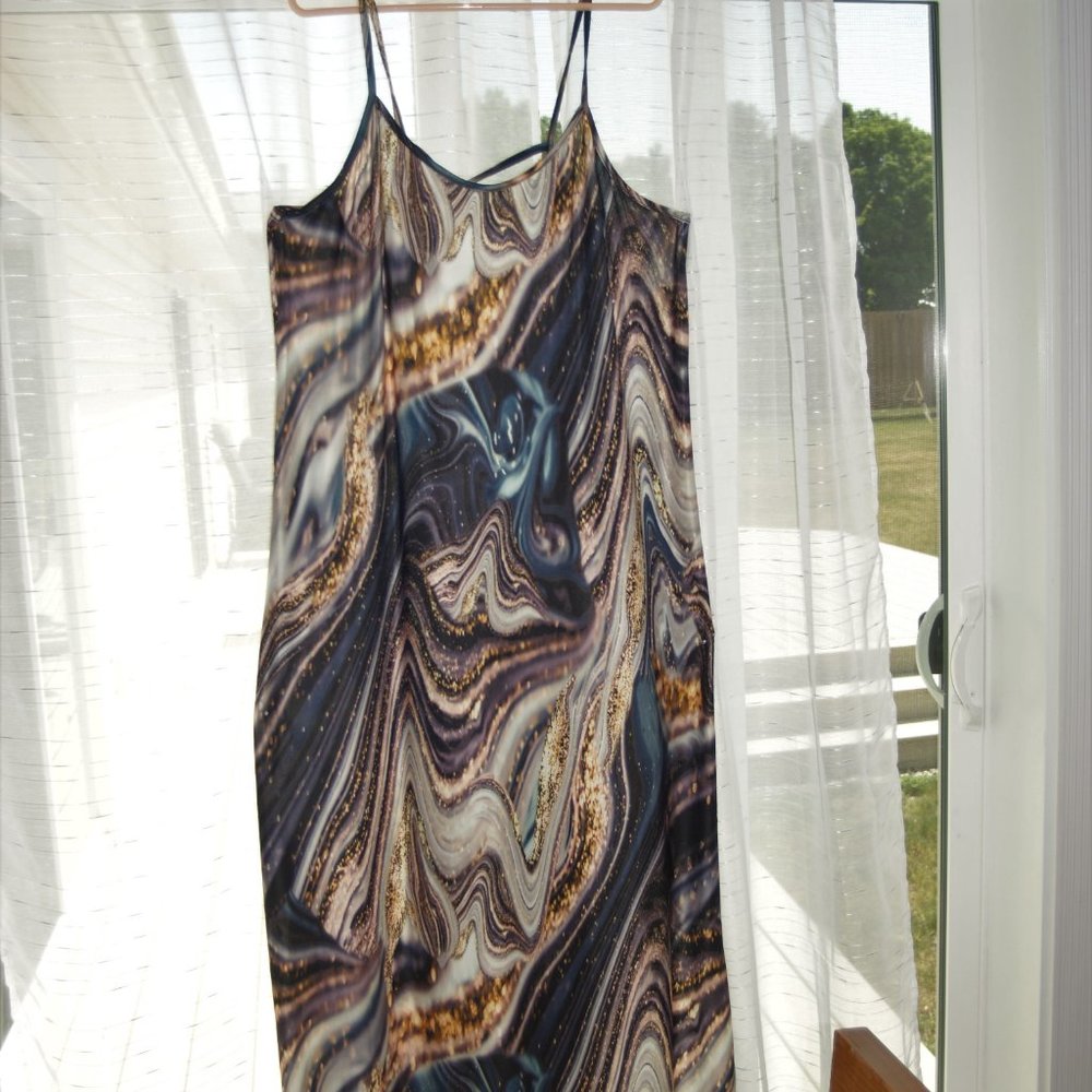 MAXI DRESS - Picture 2 of 6